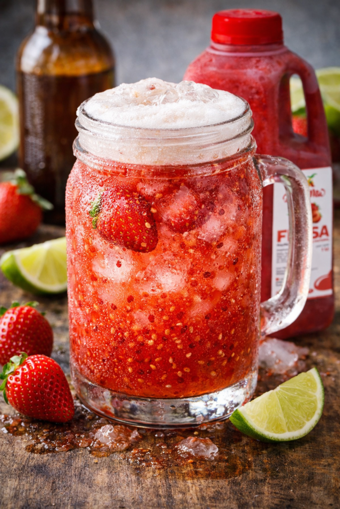cerveza de sabor fresa preparada con pulpa pulpamia bebida refrescante