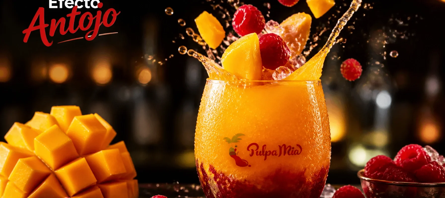 Pulpa de fruta para coctelería Pulpamia servida en bebidas tropicales