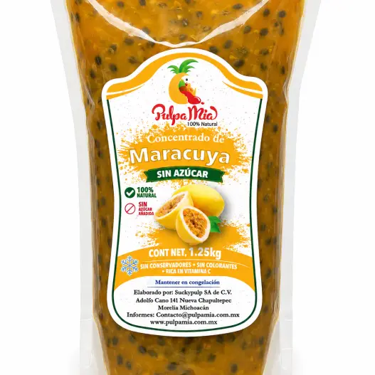 Envase de concentrado de maracuyá con semilla sin azúcar Pulpamia 1.25 kg con fondo blanco